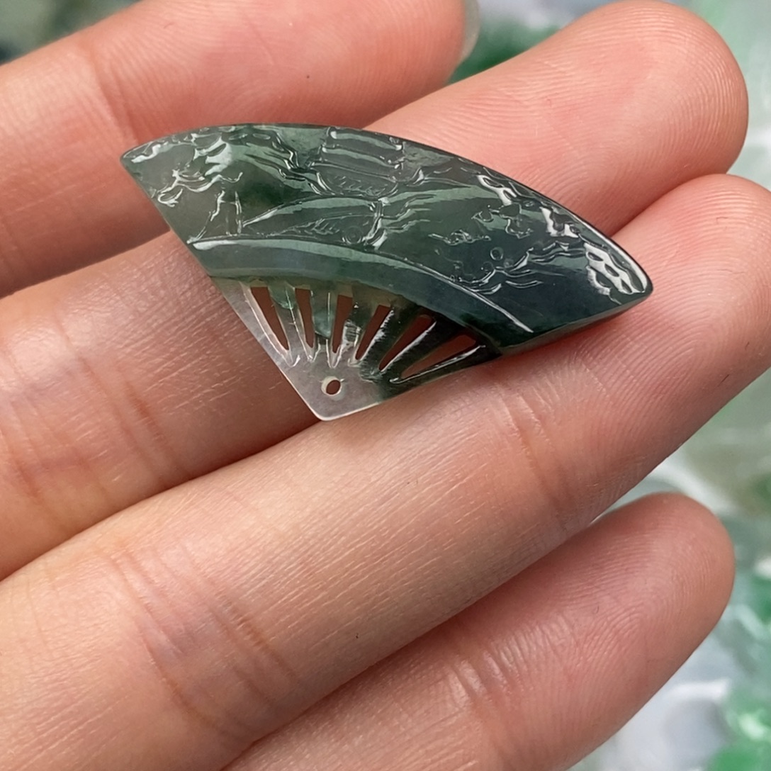 翡翠未镶嵌颈饰翡翠