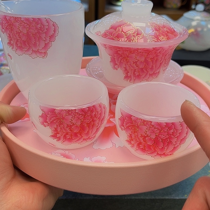 段泥茶杯兔兔我组图小心翼翼呜呜呜