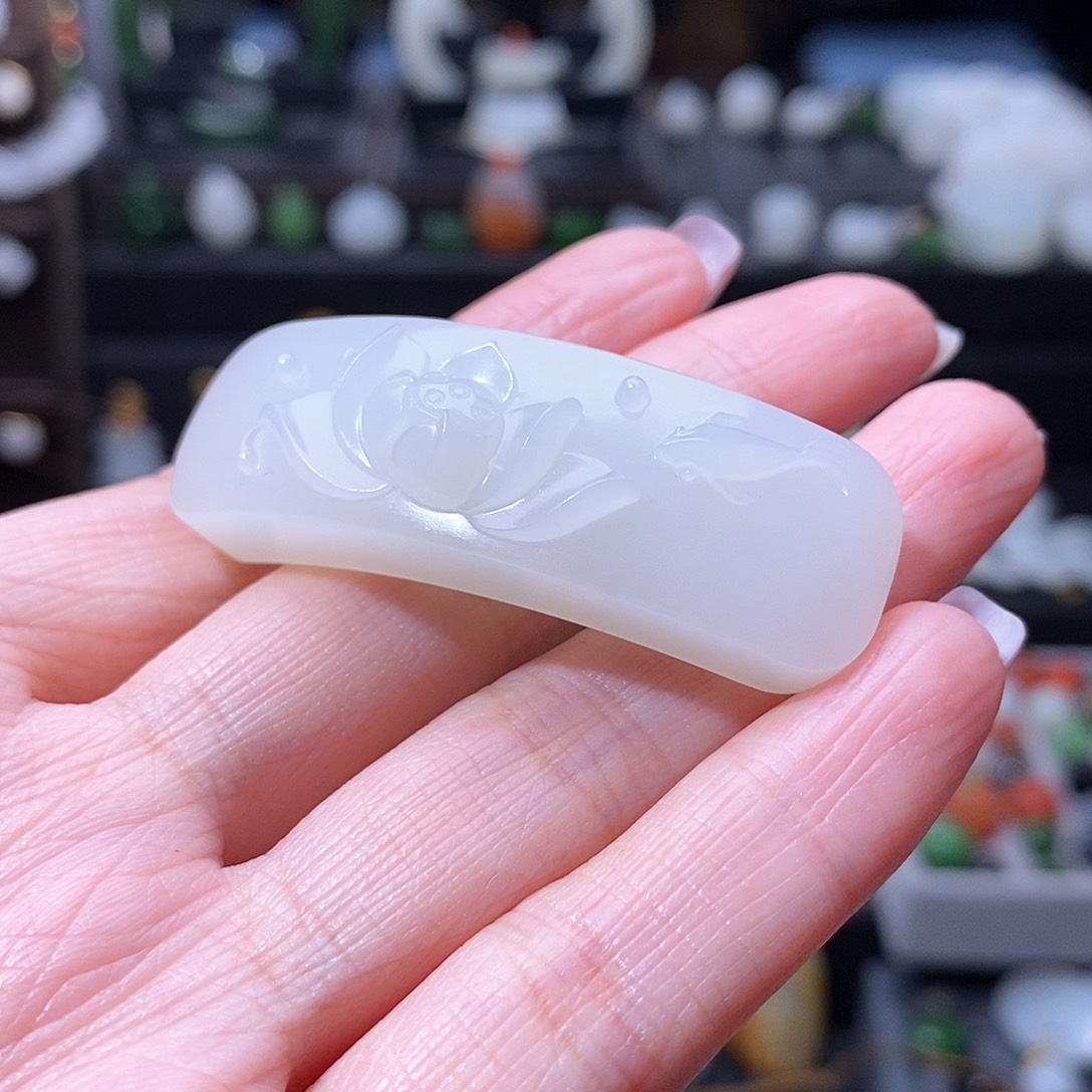 和田玉挂件未镶嵌陵****园