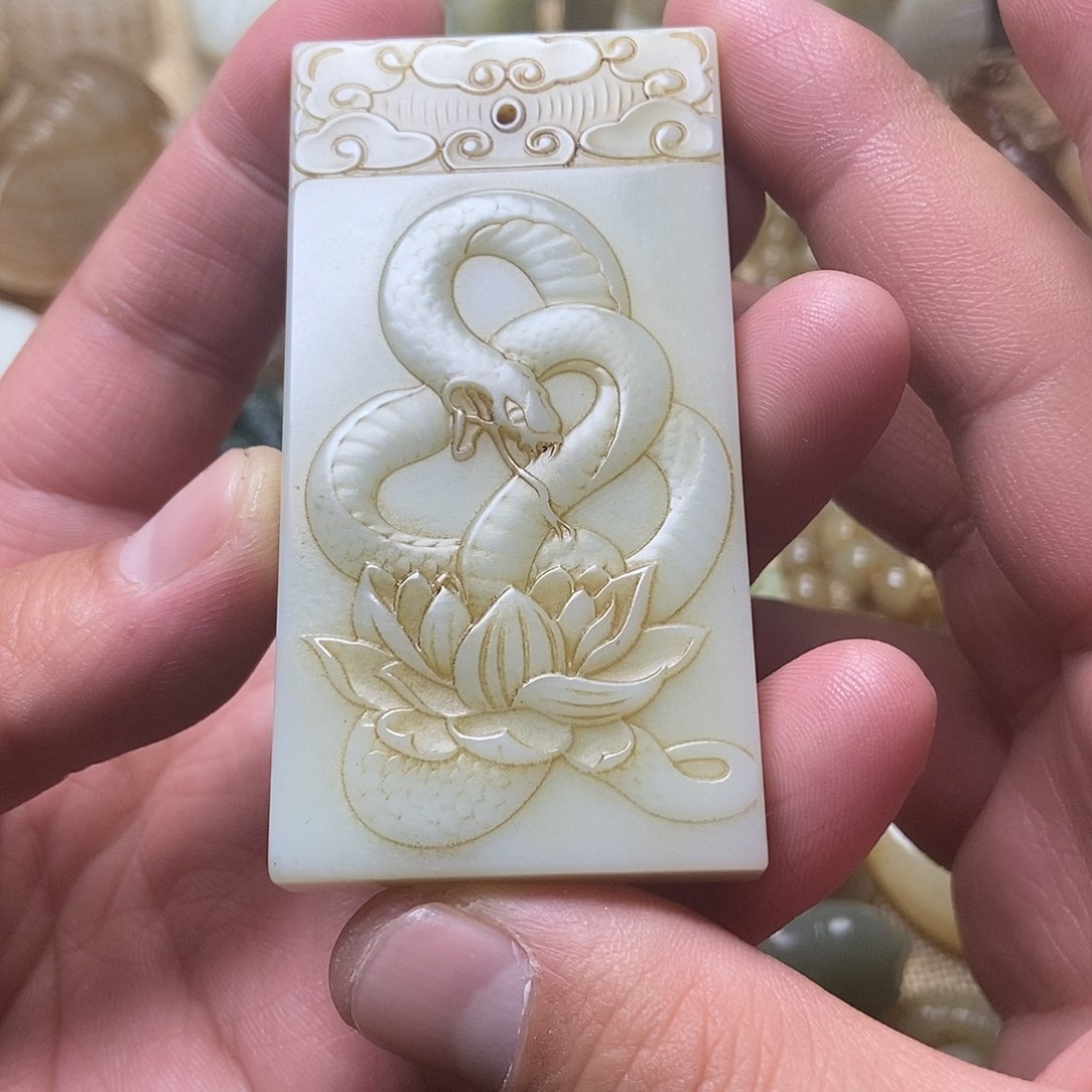 和田玉挂件未镶嵌