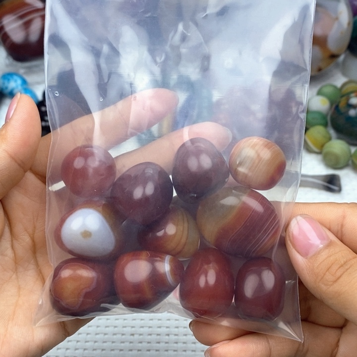 叶***哥未镶嵌颈饰玛瑙/玉髓