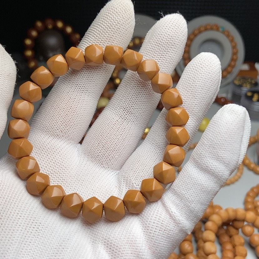 【闪购商品】猴头核桃吊坠°八方来财