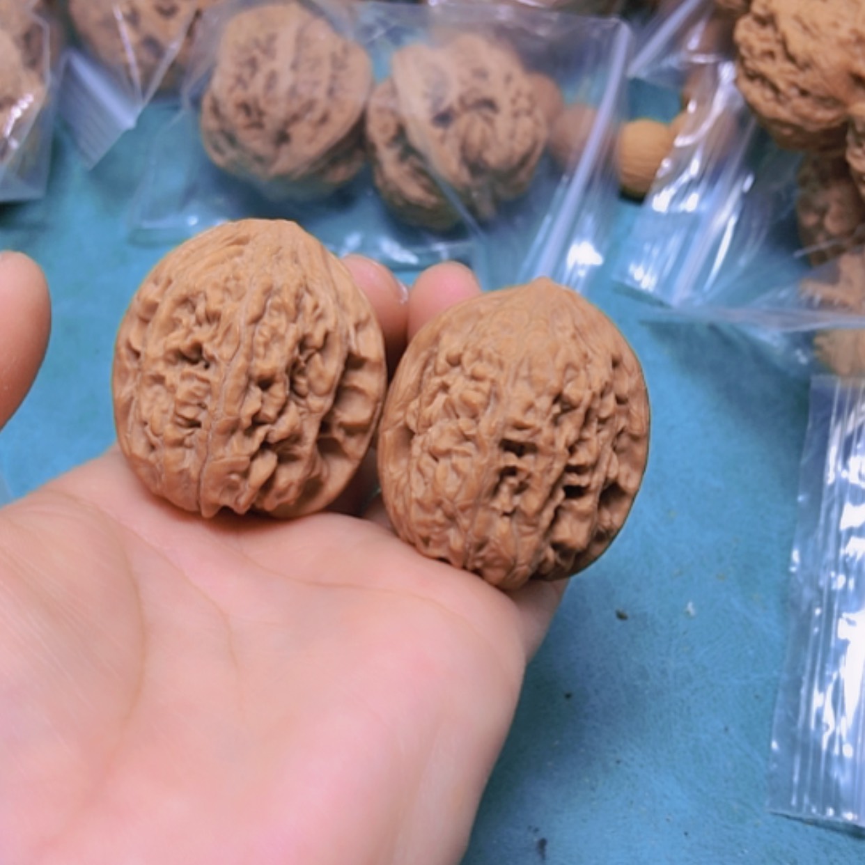 【闪购商品】把件核桃36红锦鲤修尖