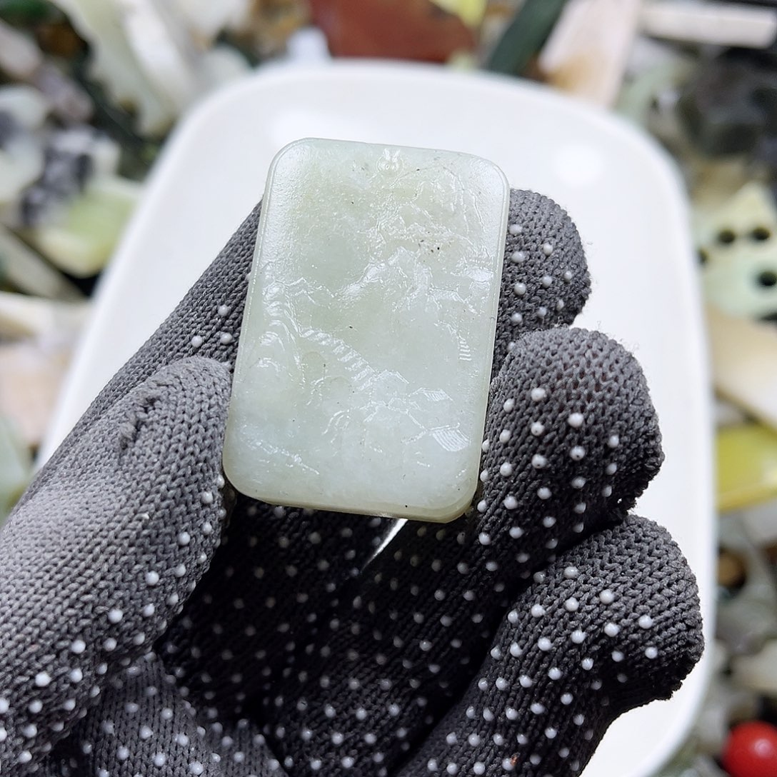 颈饰未镶嵌和田玉