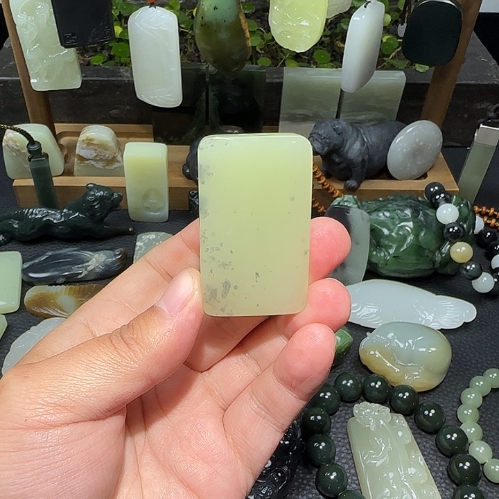 和田玉未镶嵌挂件