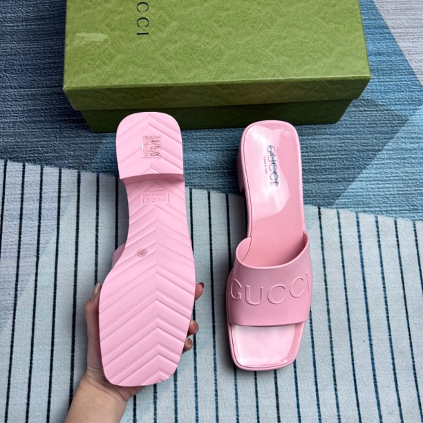未使用 GUCCI/古驰 粉色厚底高跟拖鞋四一码【专属】