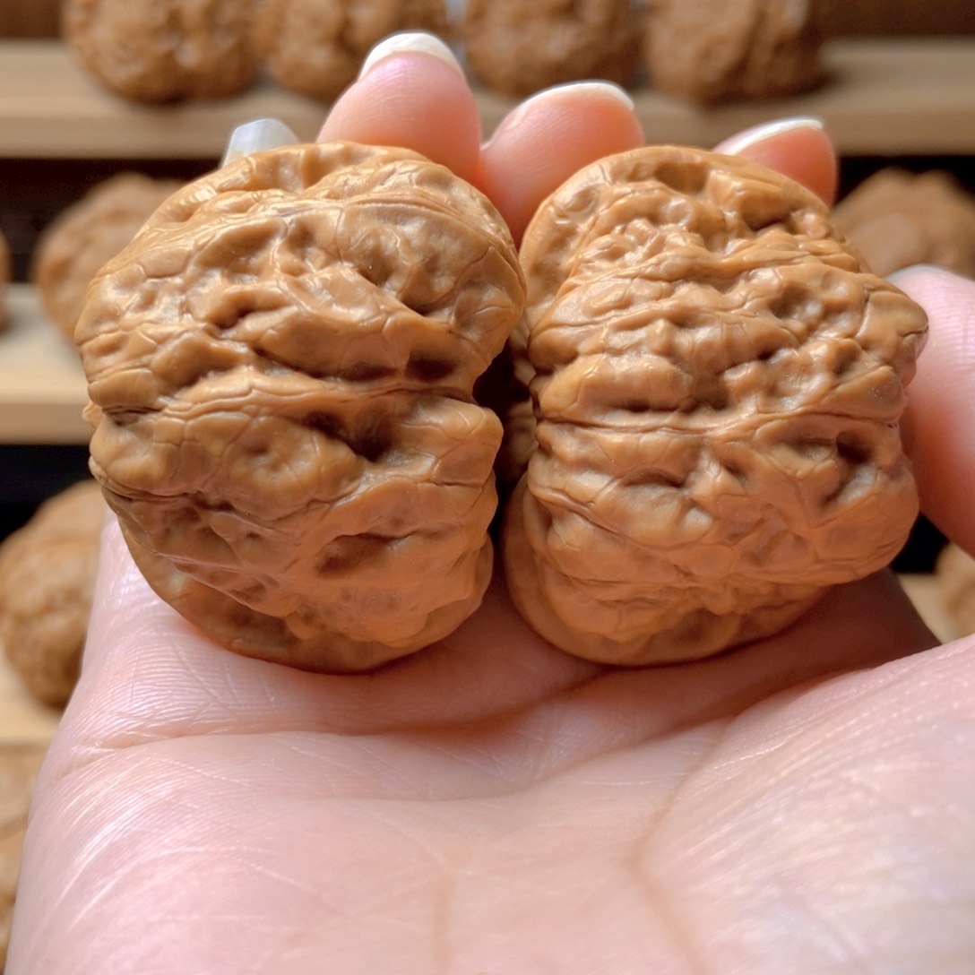 文玩核桃吊坠蛤蟆头