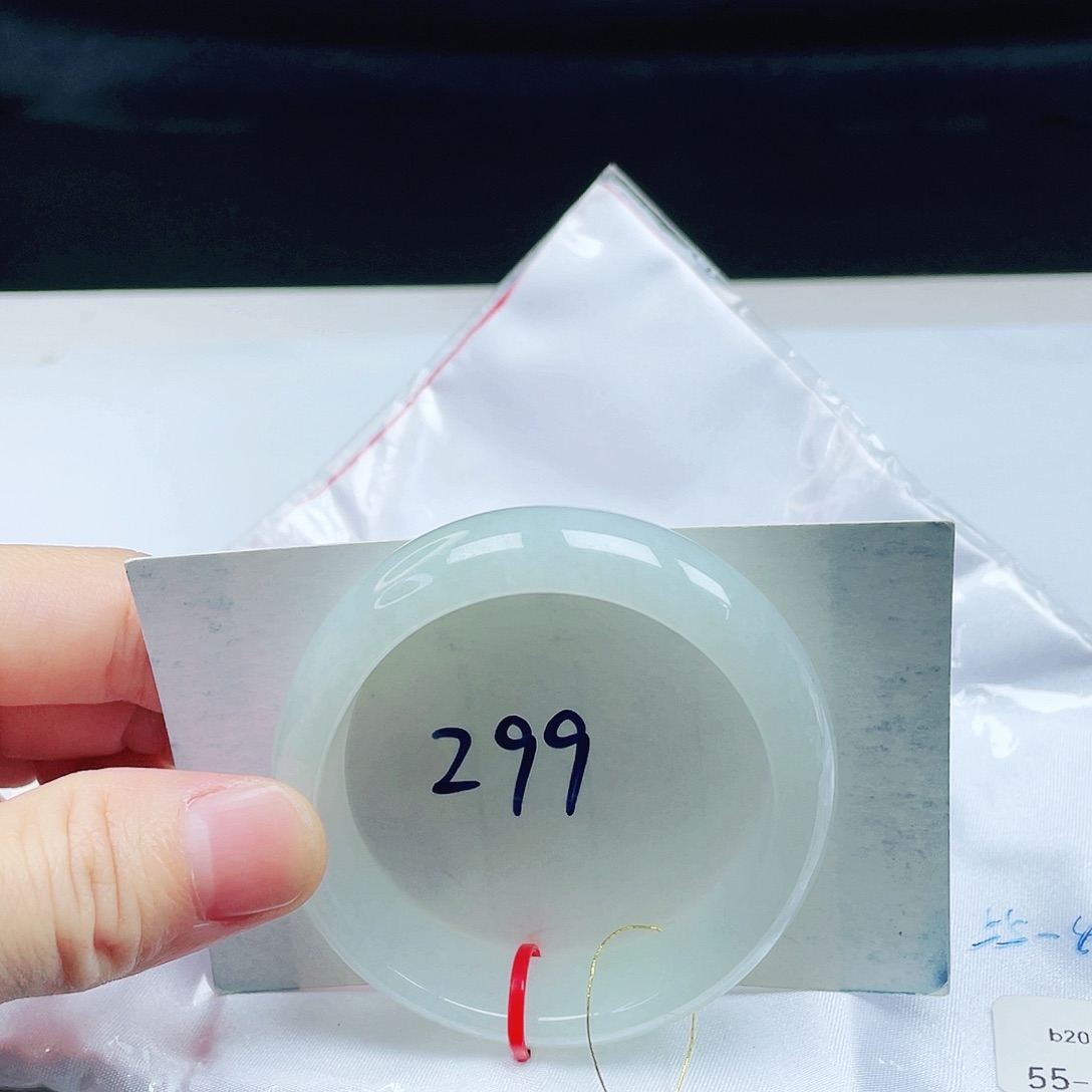 翡翠未镶嵌手镯（贵妃镯）55圈口