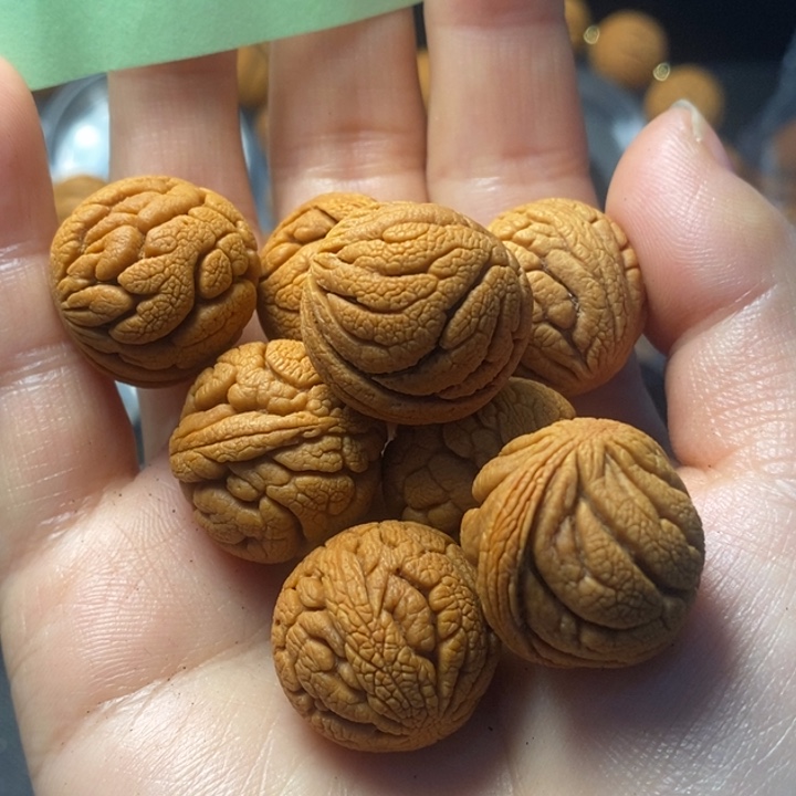 桃核吊坠秦岭龙纹桃核