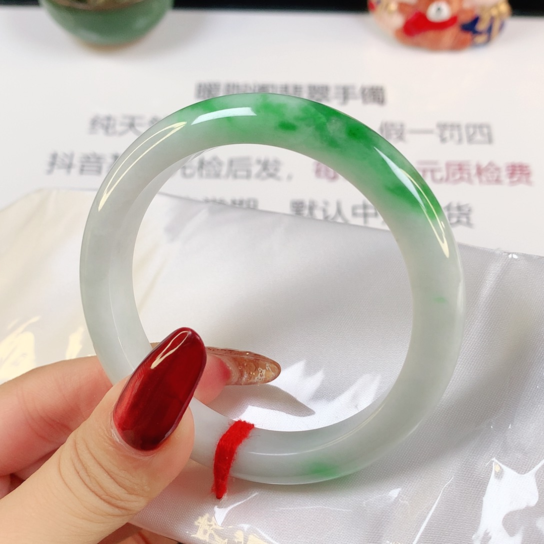 翡翠手镯未镶嵌缅甸天然1572