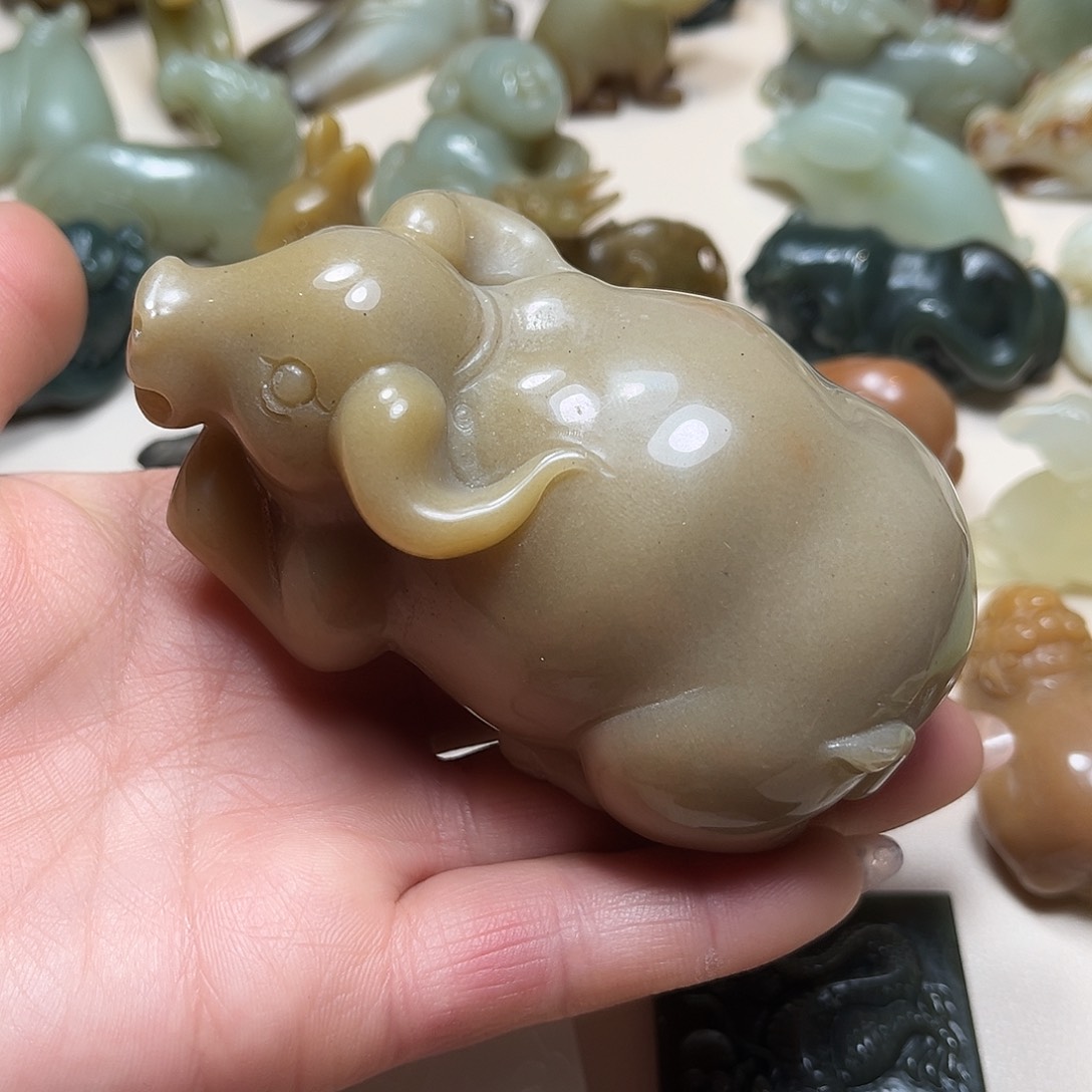 白玉菩提吊坠白玉菩提吊坠