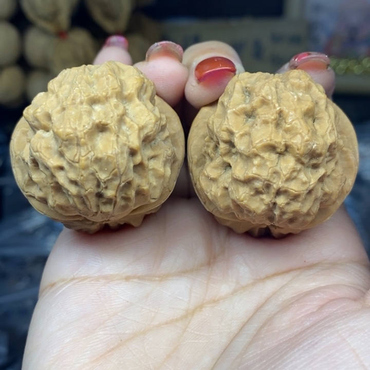 文玩核桃吊坠70包罗万象