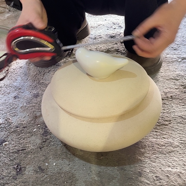 陶瓷花瓶，茶具茶杯。