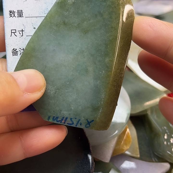 翡翠未镶嵌颈饰翡翠A货一手货源