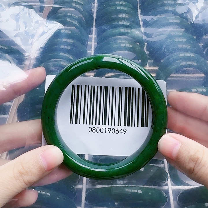 和田玉（碧玉）手镯未镶嵌59微瑕有纹