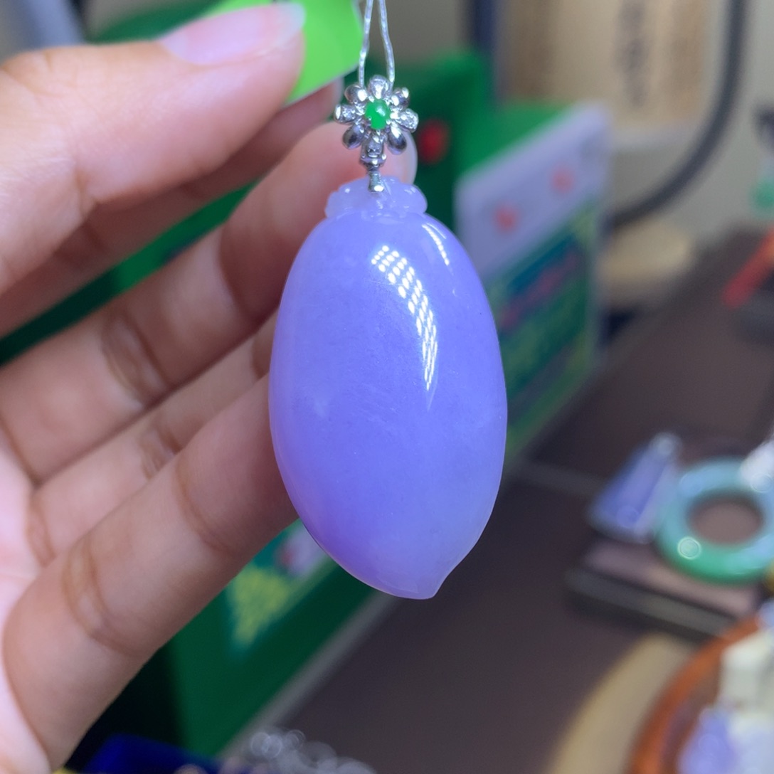 翡翠颈饰18K金镶嵌翡翠