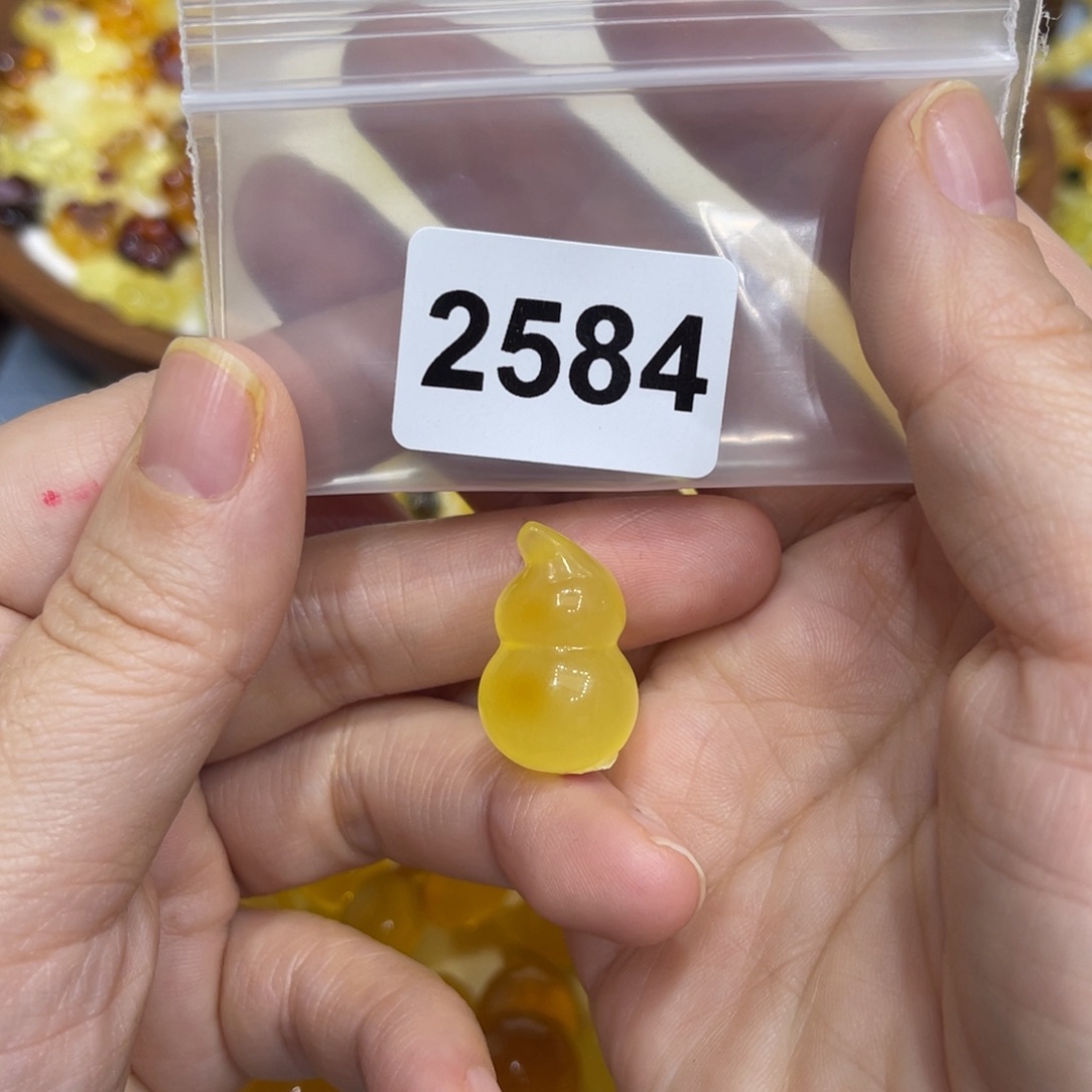 琥珀珠宝奇石未镶嵌遇****程