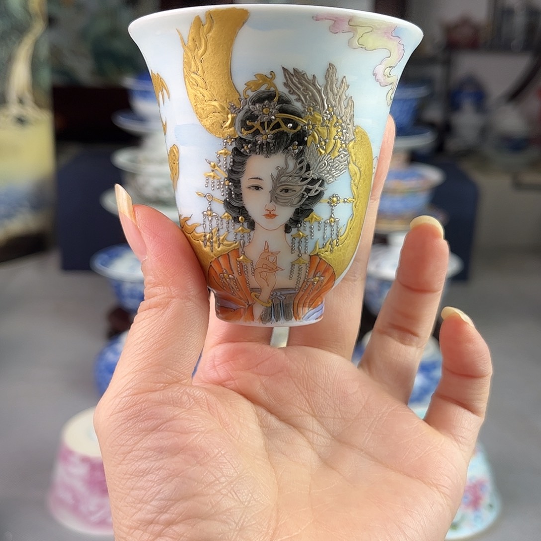 ꧁***꧂福利陶瓷小杯一个