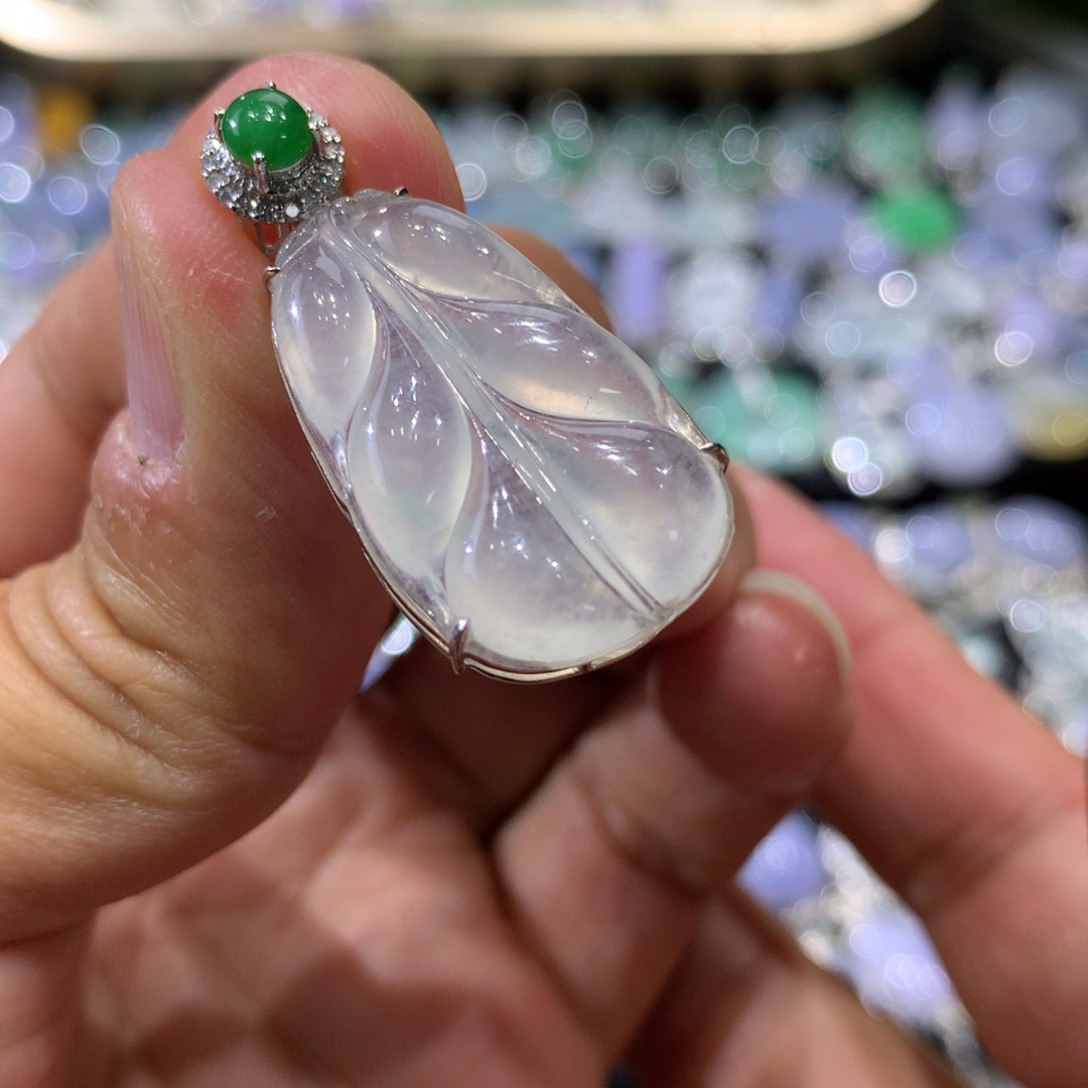 翡翠吊坠(不含链)18K金镶嵌