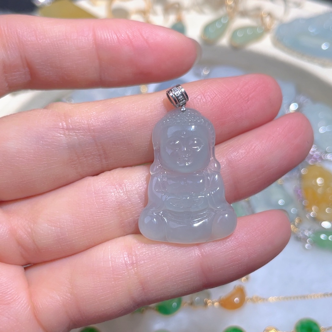 翡翠颈饰18K金镶嵌翡翠