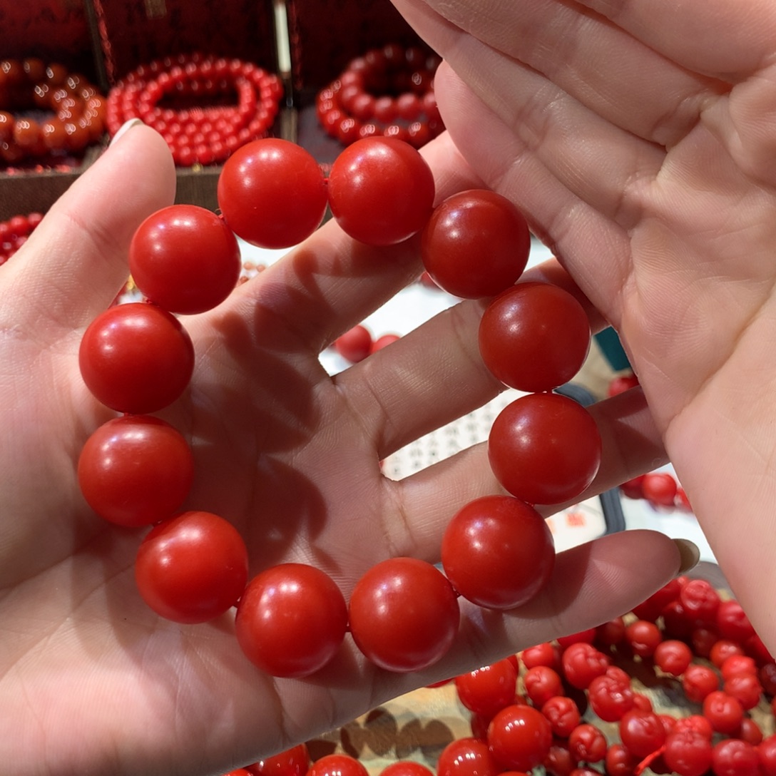 厚***强玛瑙/玉髓足铂镶嵌手链