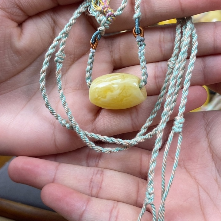 琥珀裸石未镶嵌桶珠锁骨坠