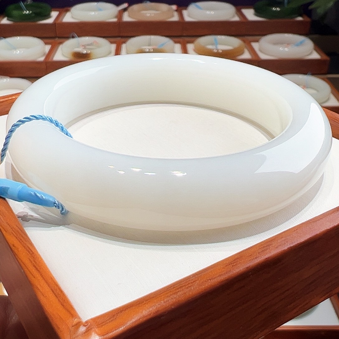 和田玉手镯5960未镶嵌