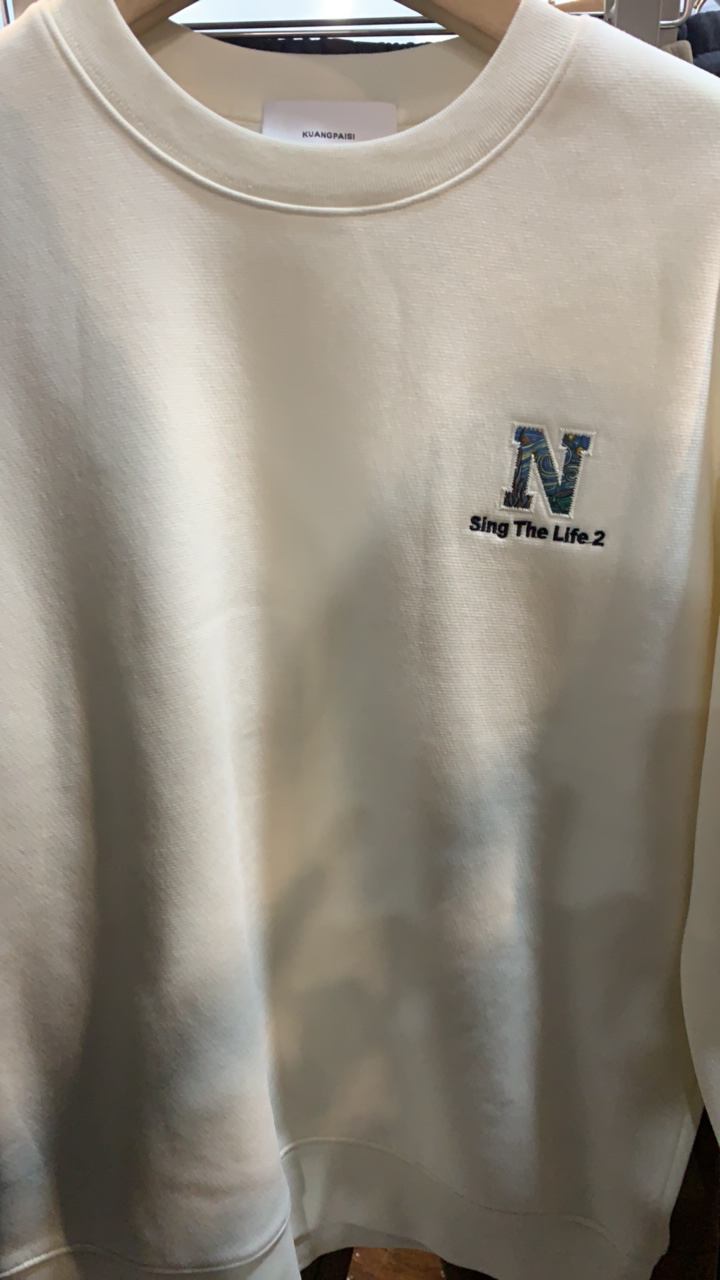 k886奶白男生加绒卫衣