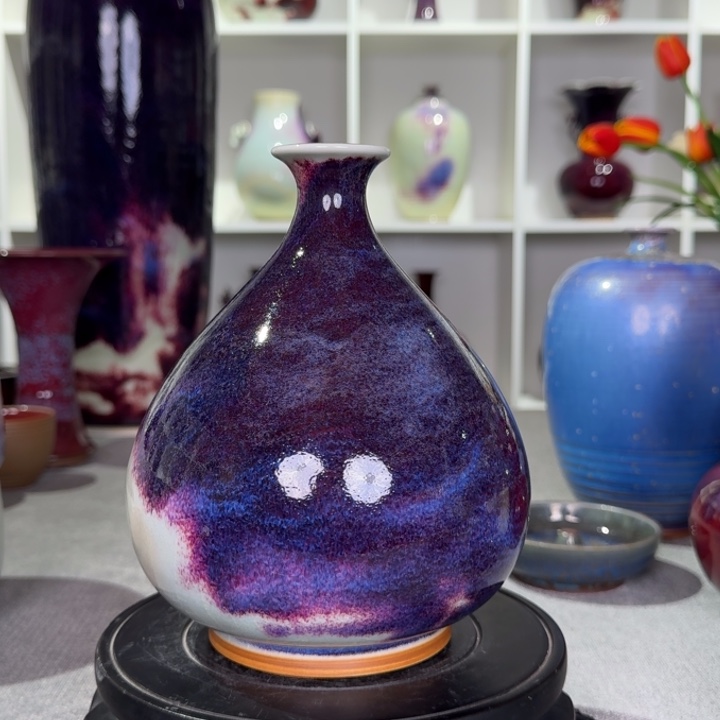 摆件伊**尔钧窑纯手工花器