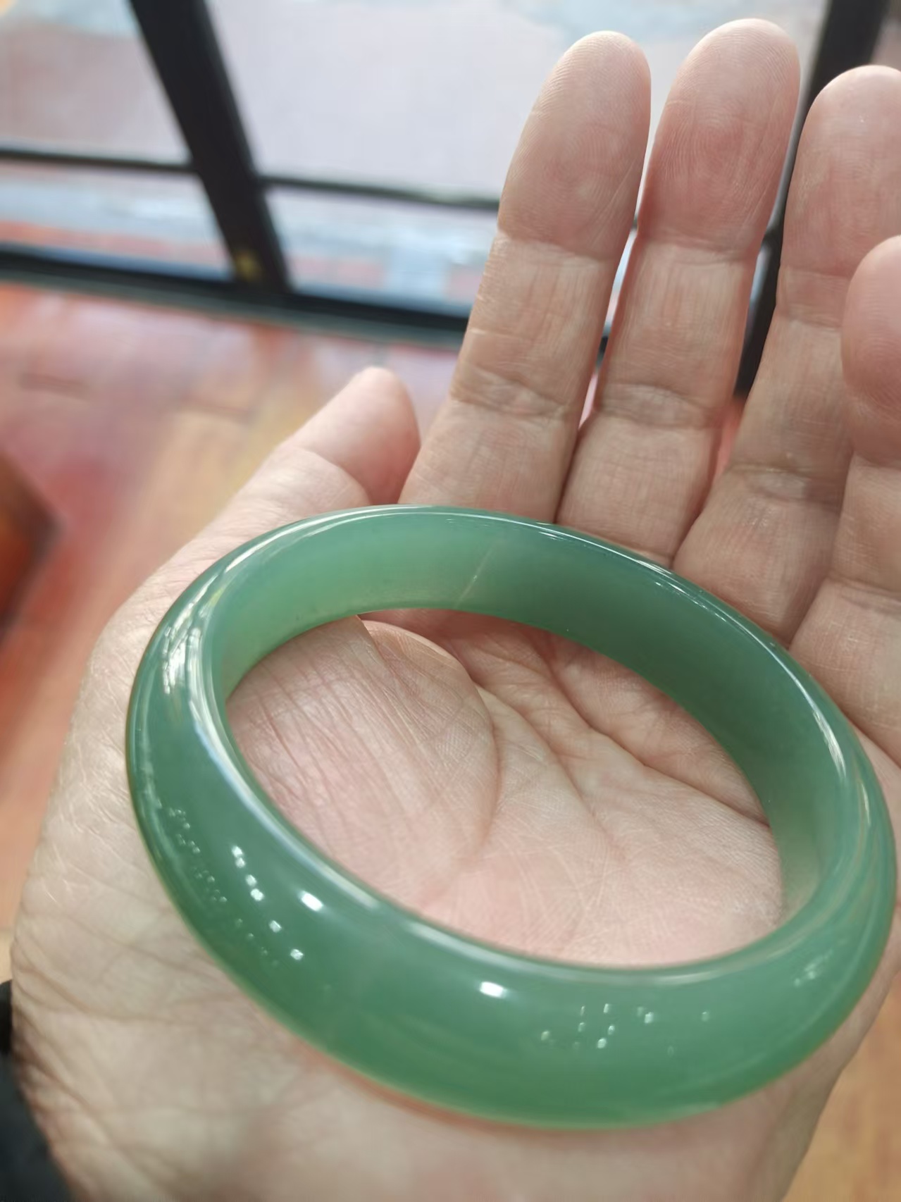 东陵玉精致精美手镯