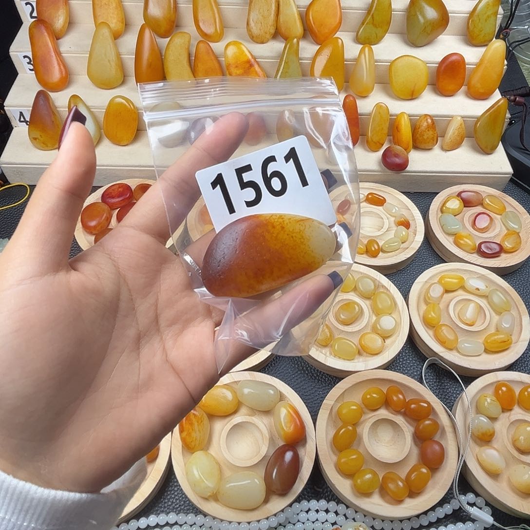 手串未镶嵌和田玉中**计
