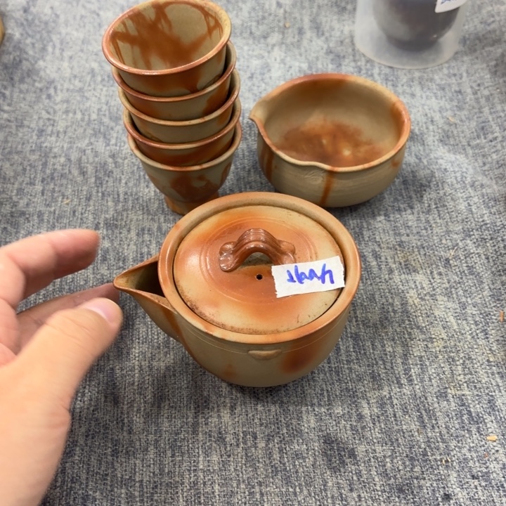 飞***空非常喜欢这个瓷器