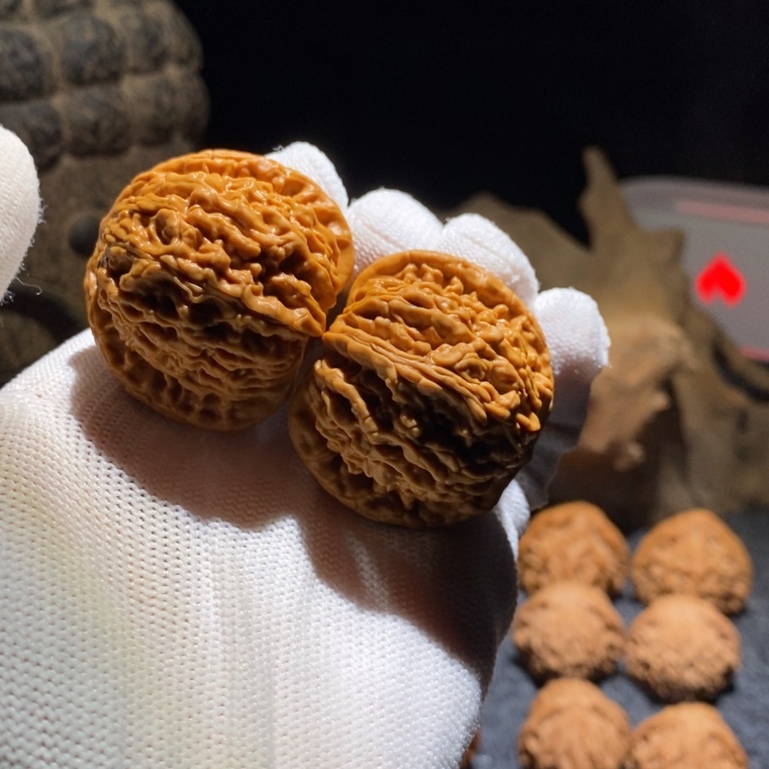 嗯***。吊坠文玩核桃文玩核桃野生无名