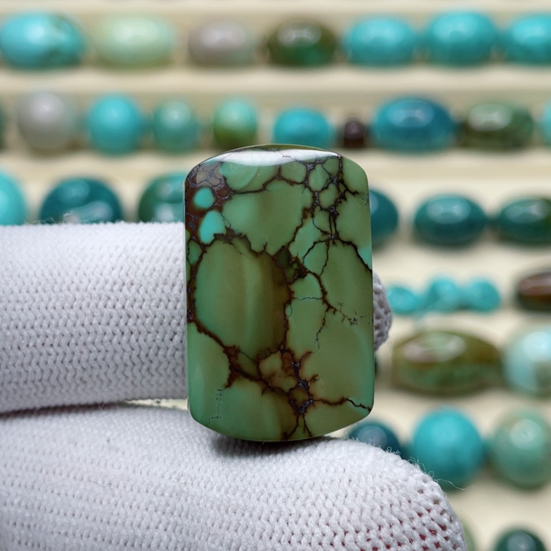 未镶嵌绿松石珠宝奇石