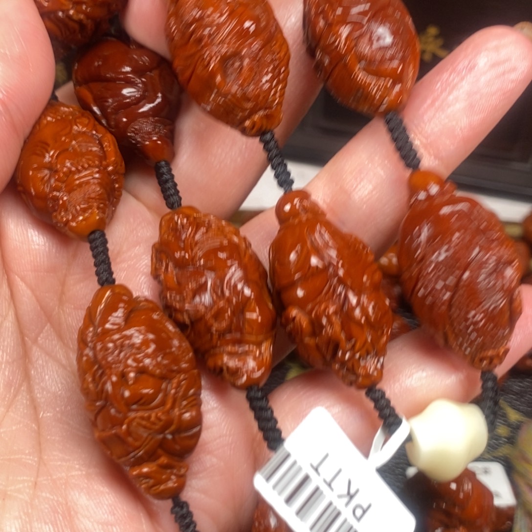 举***轻橄榄核吊坠十八罗汉脖挂