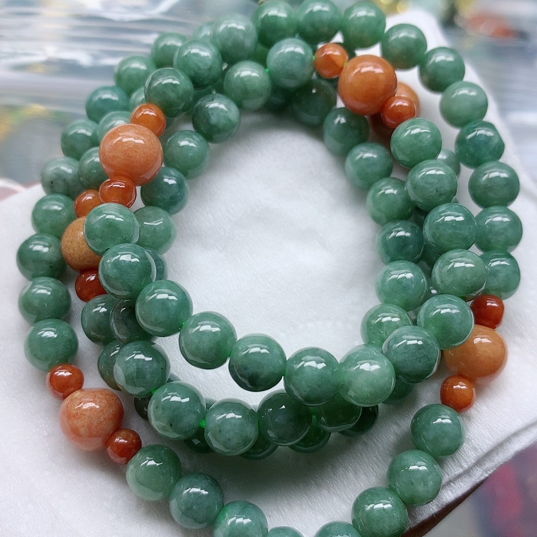 翡翠颈饰未镶嵌手串