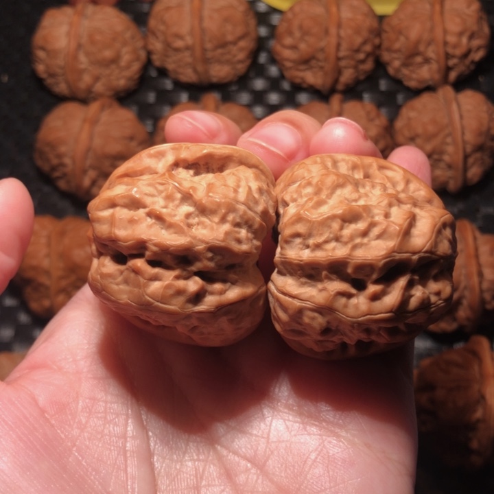 文玩核桃把件四宽开41