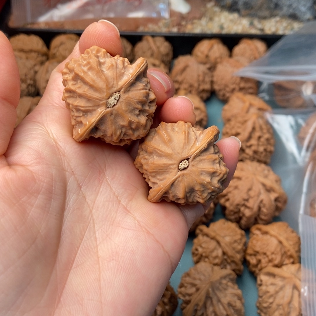 文玩核桃把件瓷娃娃5