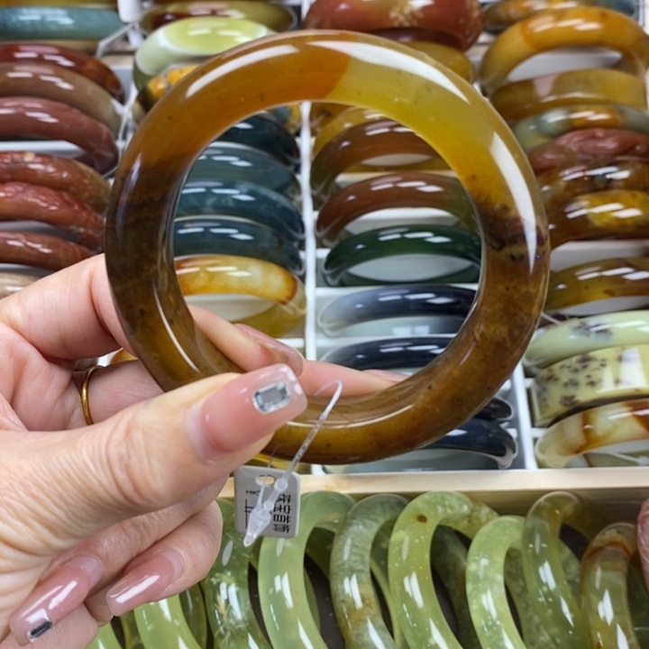 蛇纹石玉手镯未镶嵌56