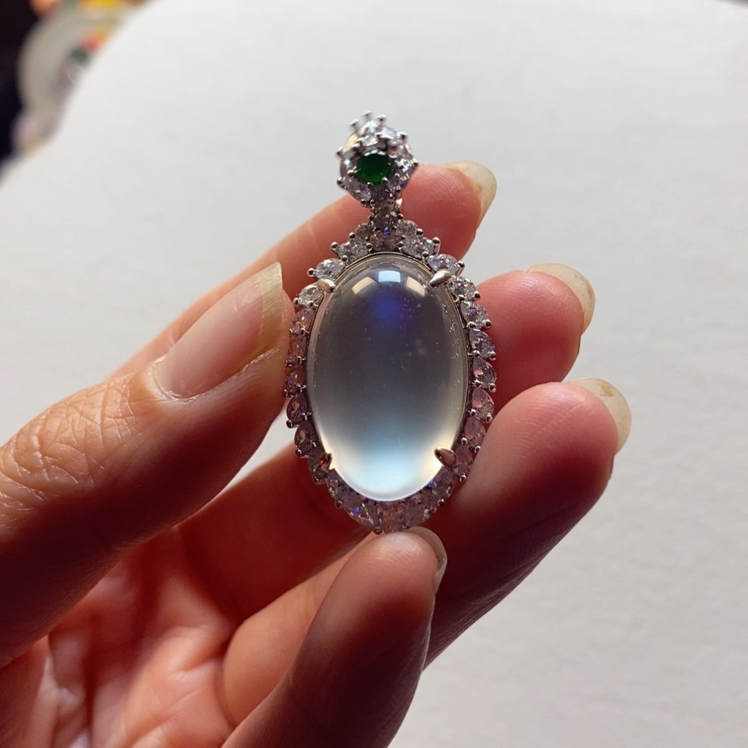 石英质玉颈饰未镶嵌