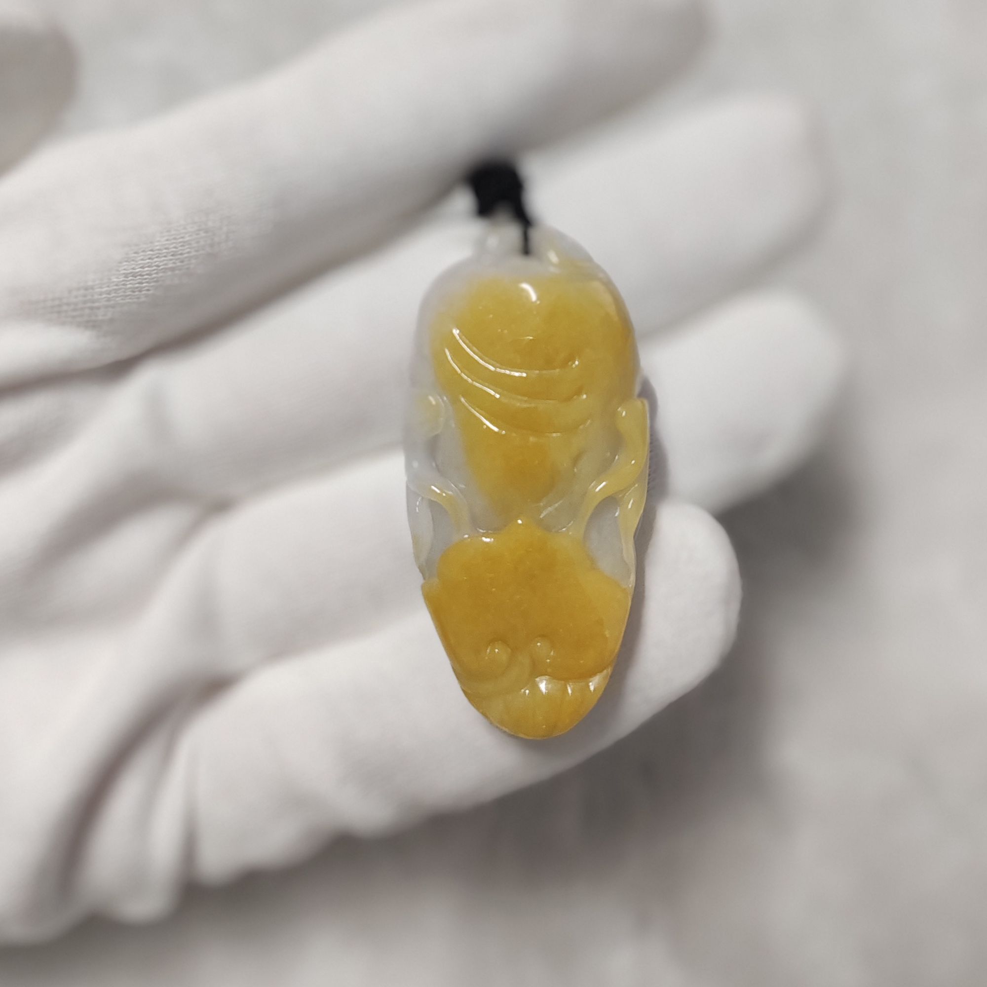 天然缅甸翡翠a货黄翡玉吊坠精雕金色项链高颜值