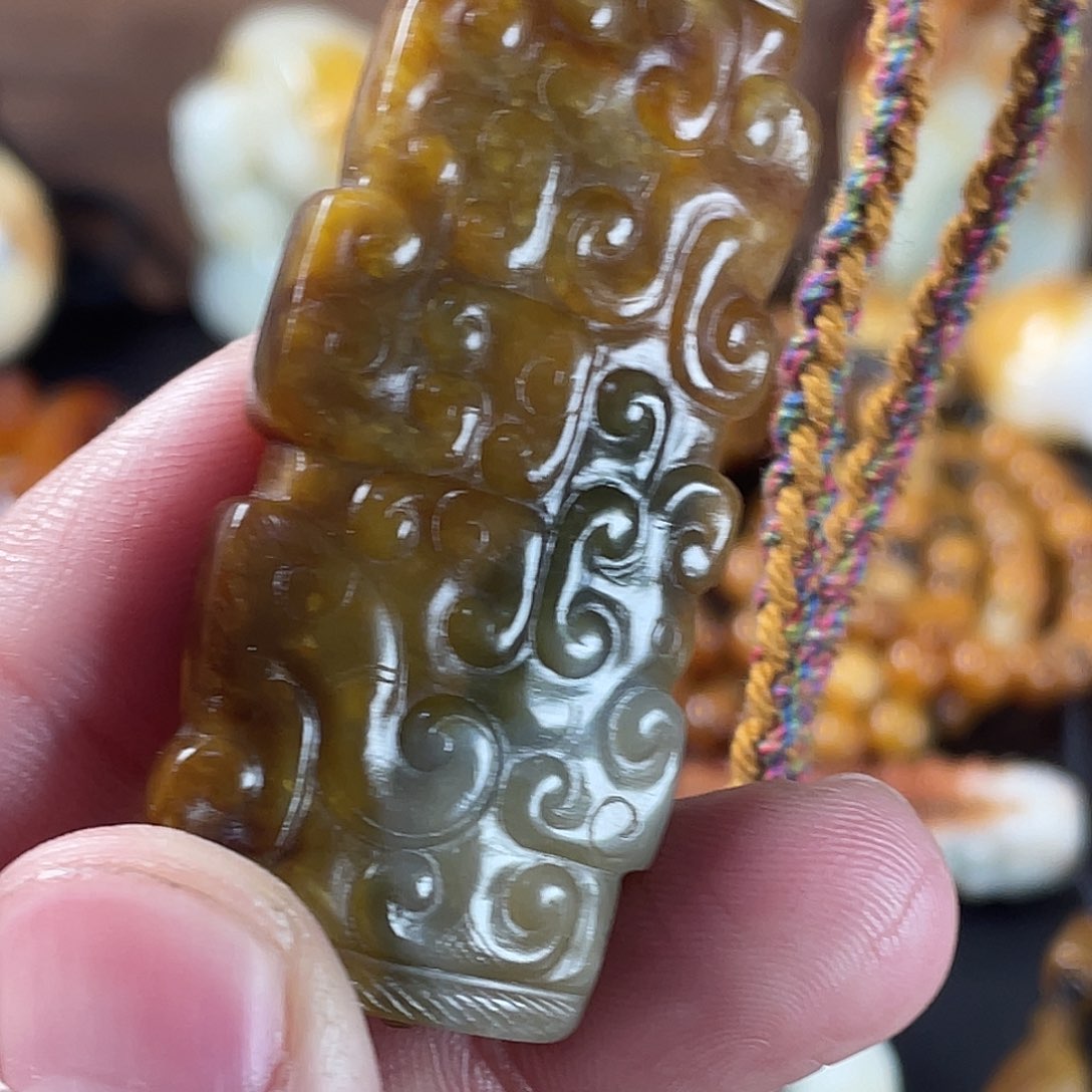 和田玉颈饰未镶嵌玩*