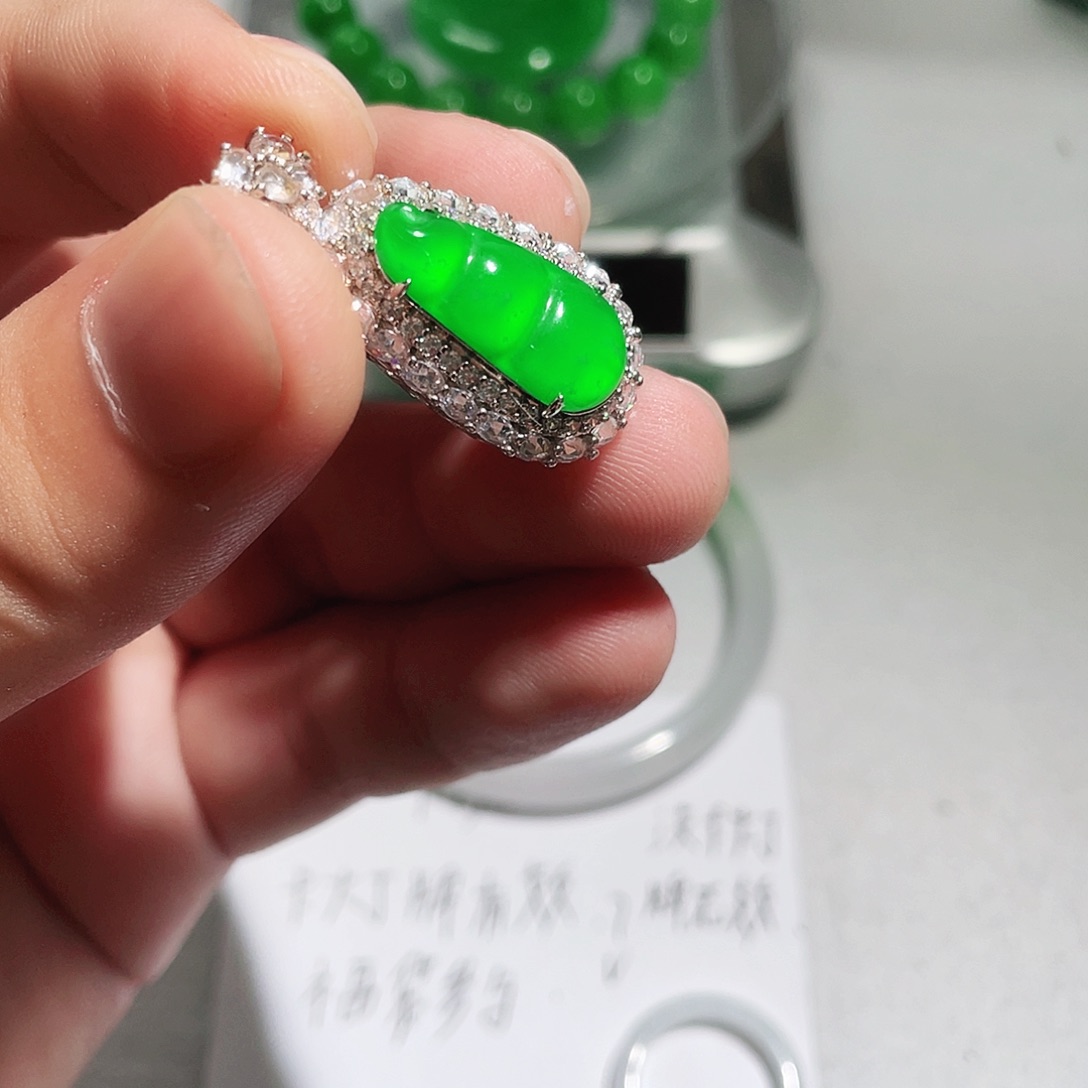 颈饰未镶嵌翡翠翡翠