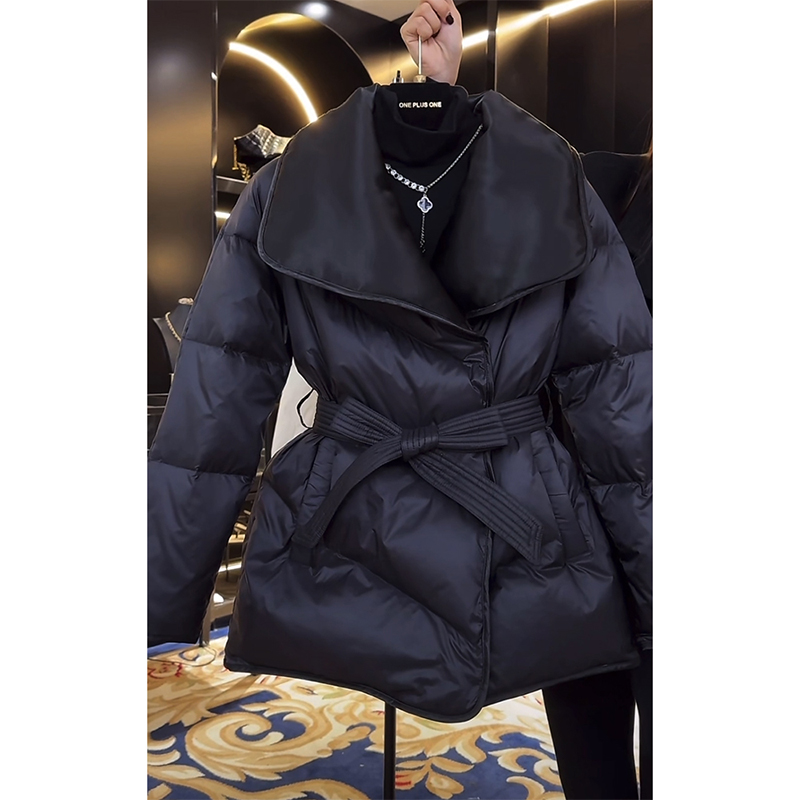 今年流行小香风夹棉外套高级感超好看气质黑色棉服女2025新款冬季