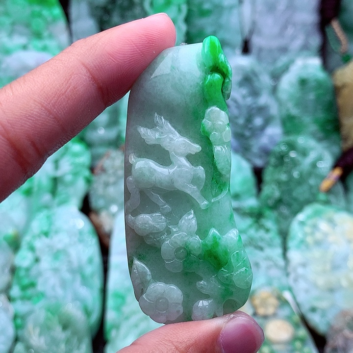 翡翠吊坠(不含链)未镶嵌