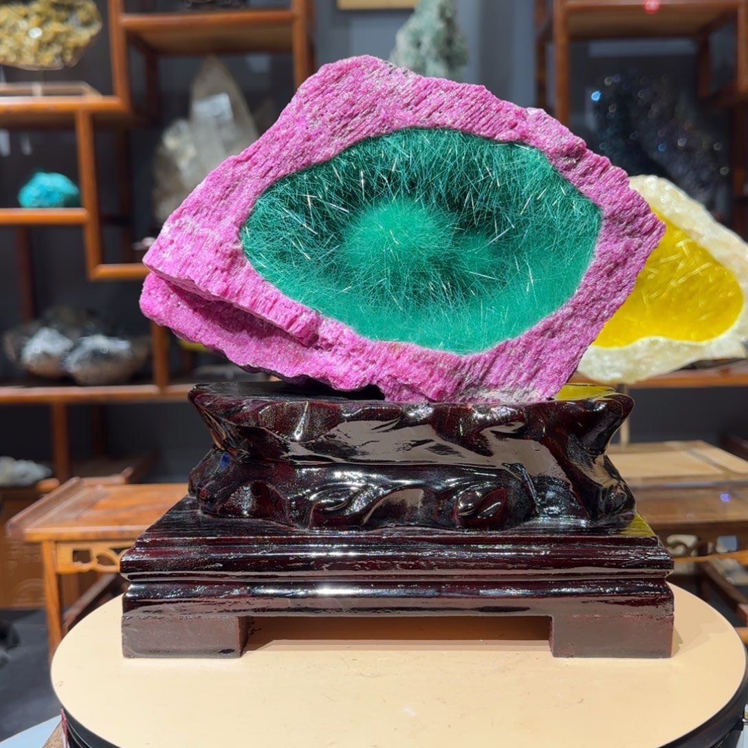 Y***國石材巴西红刚玉发晶