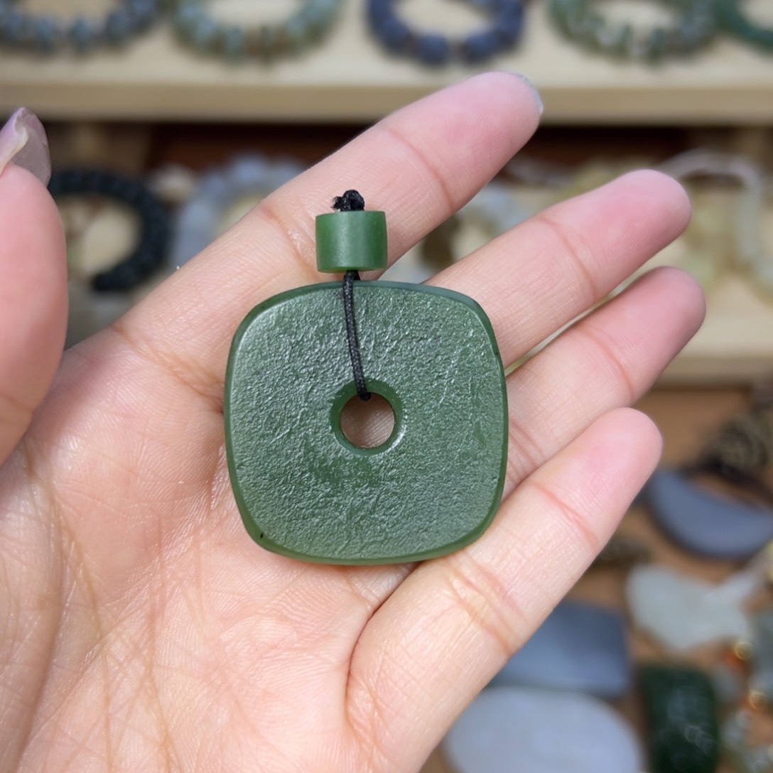 颈饰未镶嵌和田玉陌****y