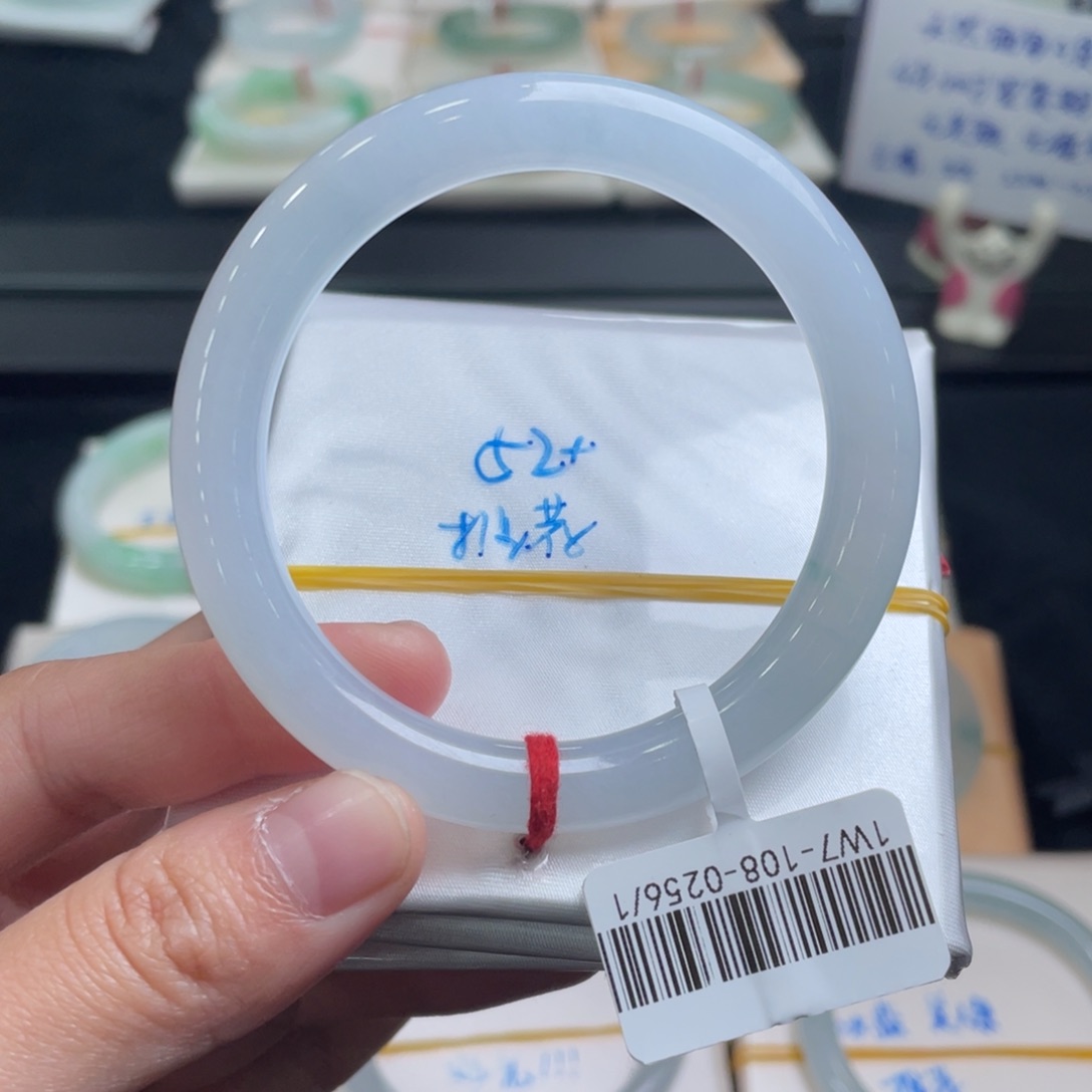 翡翠手镯未镶嵌苮*翡翠手镯