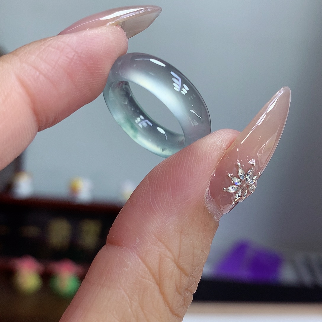 翡翠未镶嵌戒圈9号