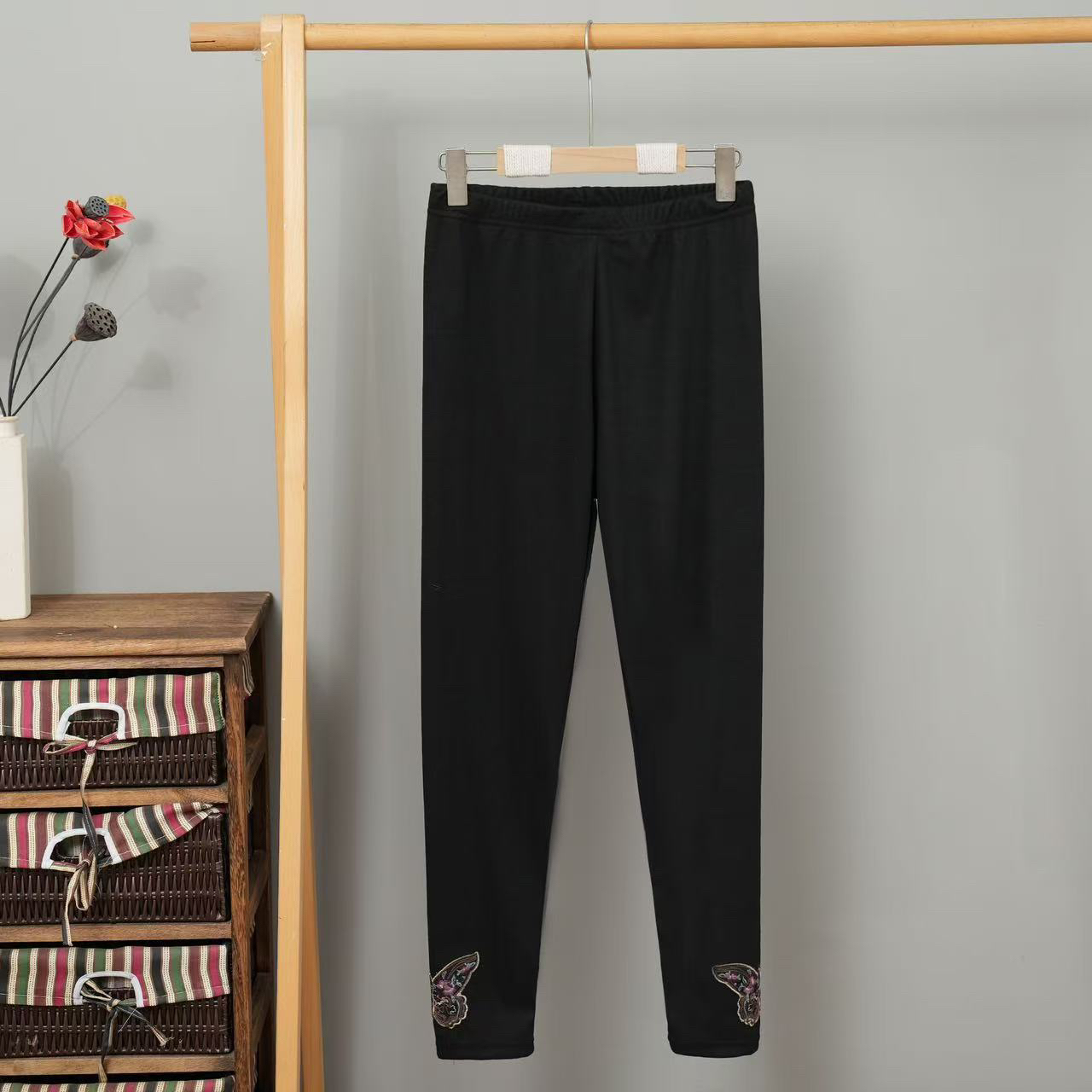 冬款加绒加厚民族风复古贴布蝴蝶刺绣打底裤